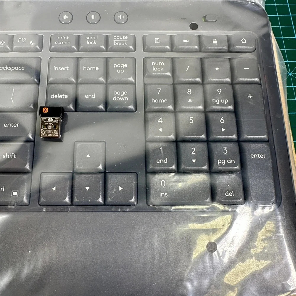 Logitech MK540 Advanced Wireless Keyboard K540 Y-R0012A with Unifying Receiver